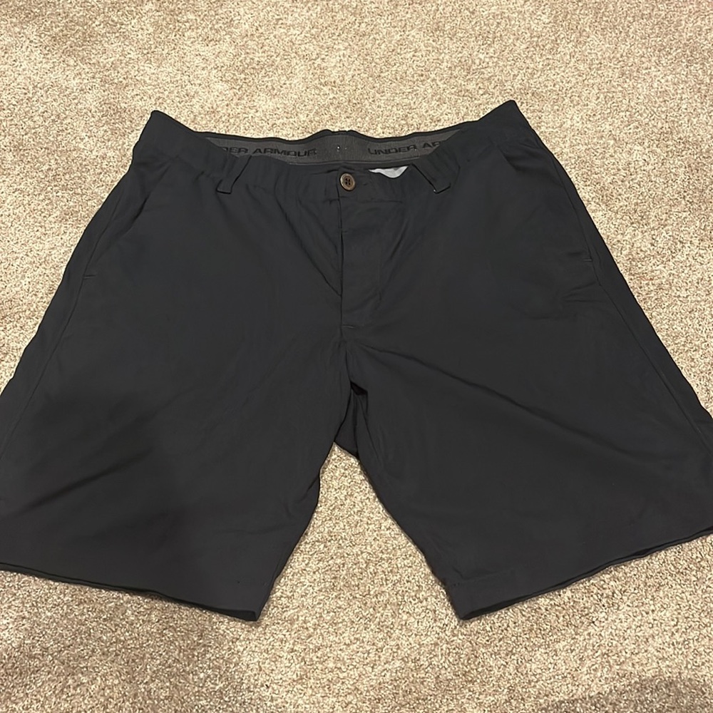 Under Armour golf shorts